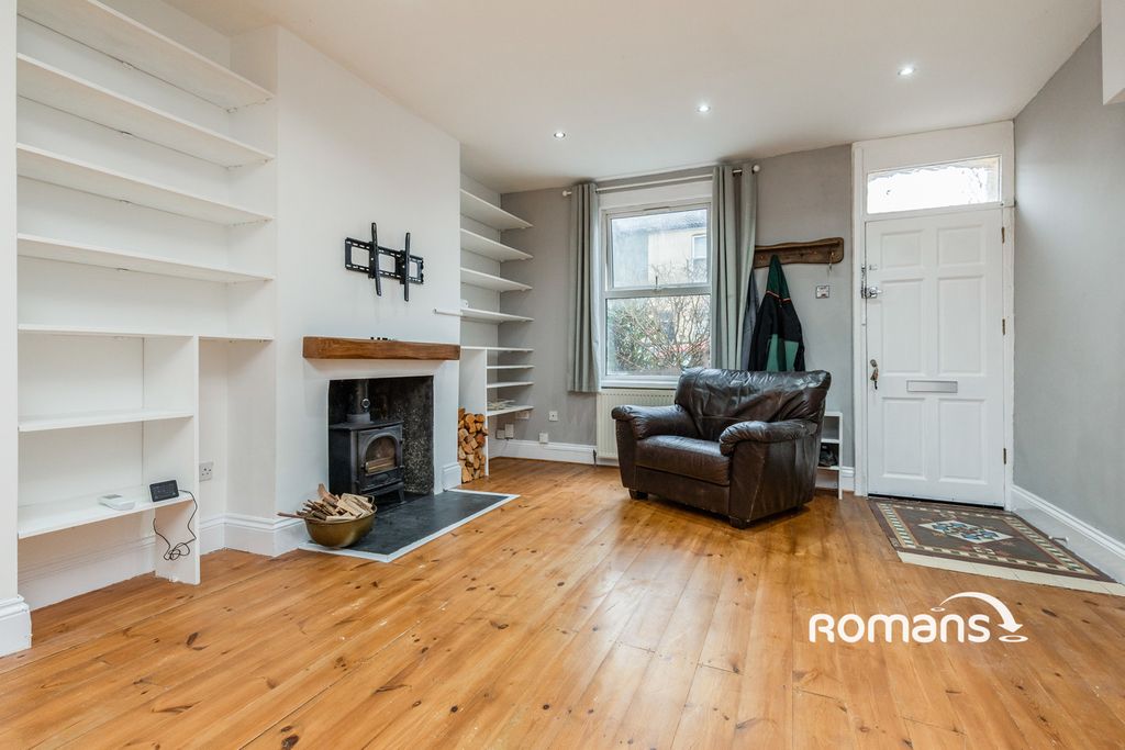 Property photo 3 of 10 Pbox-Img.Jpg