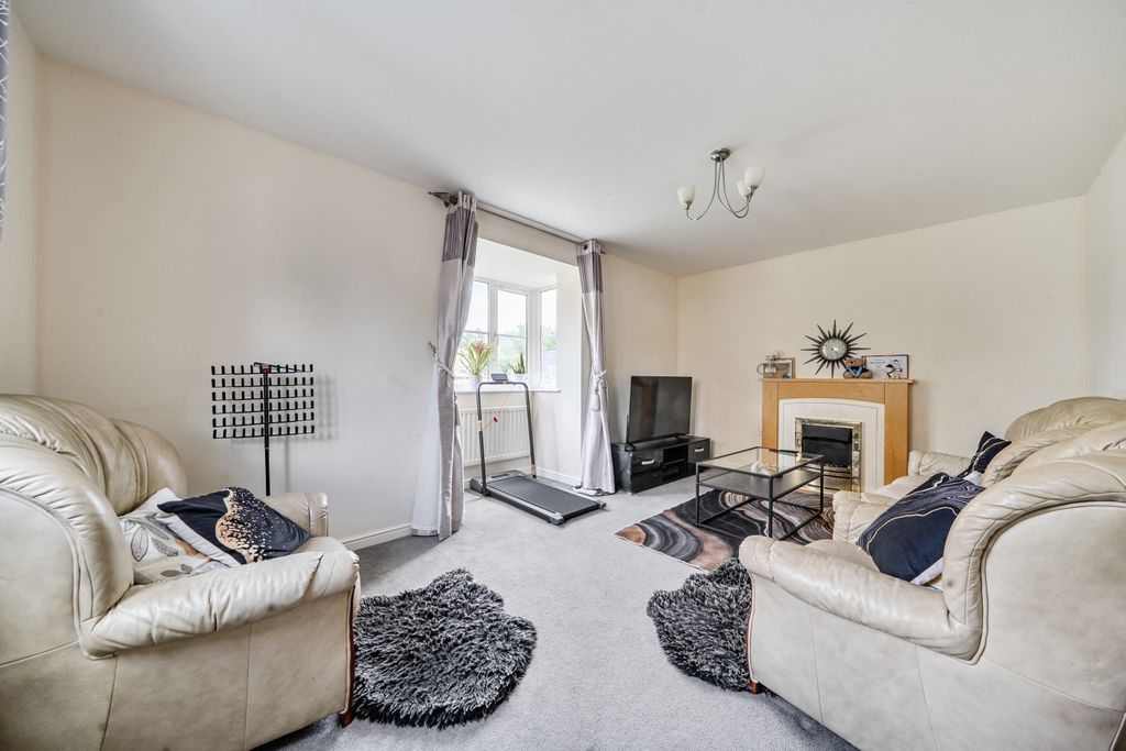 Property photo 2 of 11 1472571-14-6A2c0A9c1A0A5