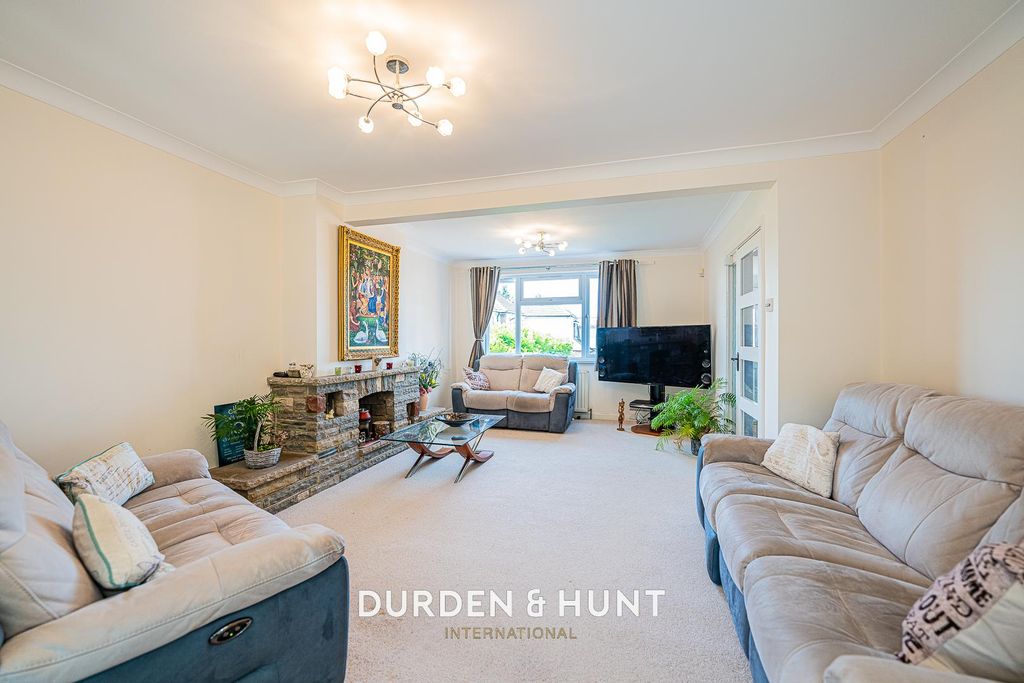Property photo 2 of 32 Fairview-31.Jpg