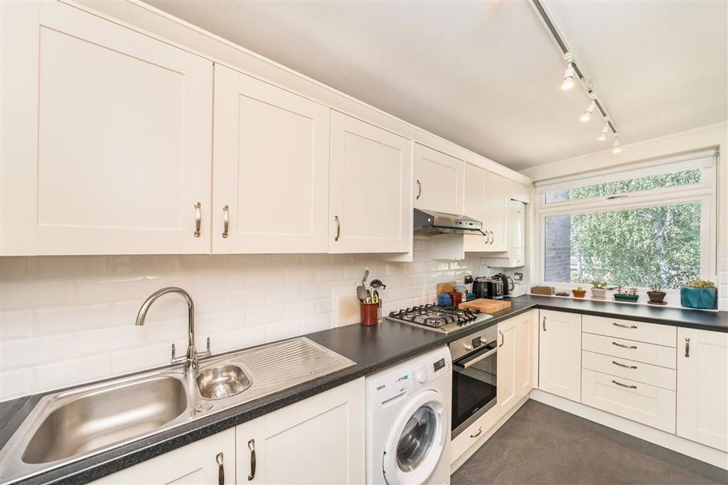 Property photo 3 of 4