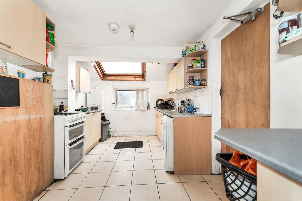 Property photo 3 of 10 107 Victoria Road, Cambridge_5.Jpg