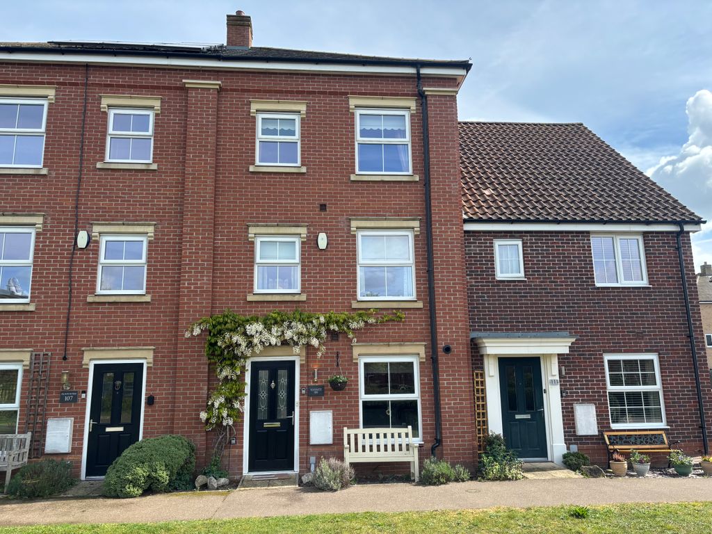 Property photo 1 of 17 Image00006