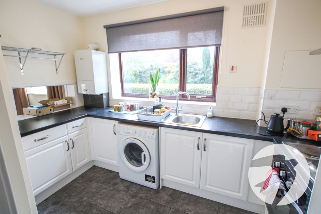 Property photo 2 of 14 Picture No. 04