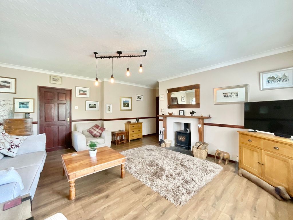 Property photo 2 of 30