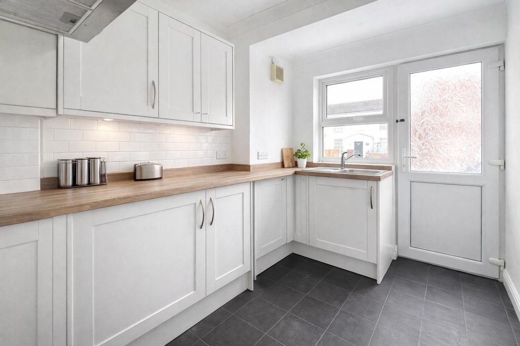 Property photo 2 of 5 Chatgpt Image Mar 31, 2026, 01_52_58 Pm.Png