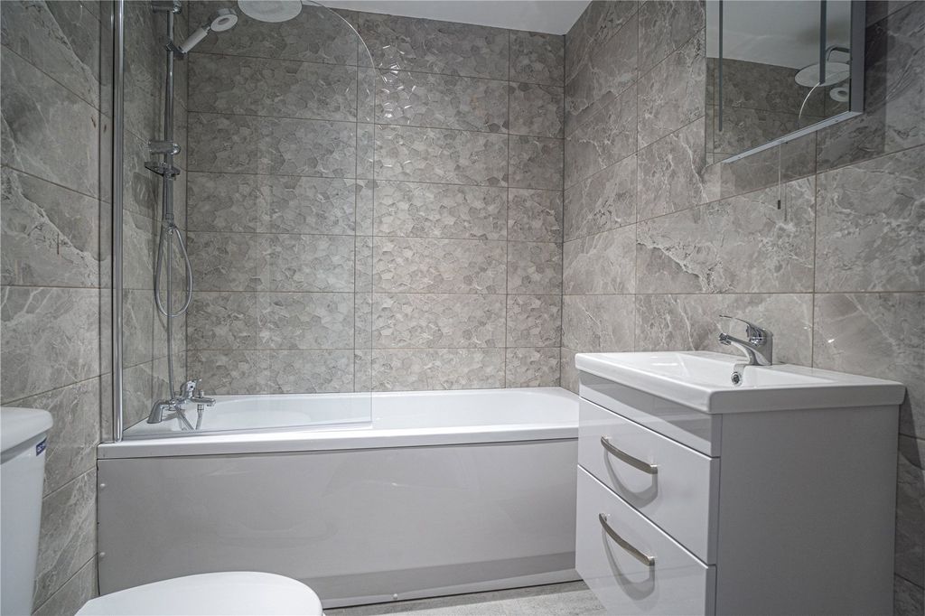 Property photo 3 of 6 Picture No. 07