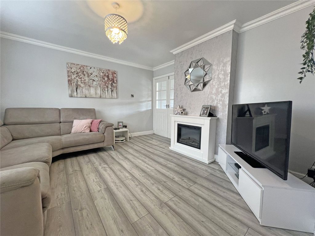 Property photo 2 of 21 Picture No. 05