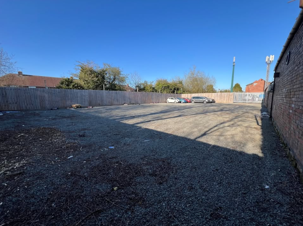 Property photo 1 of 4