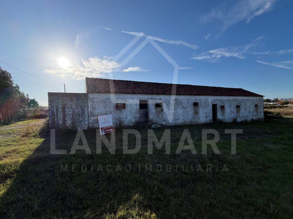 Property photo 1 of 6 Land With Livestock, Benedita
