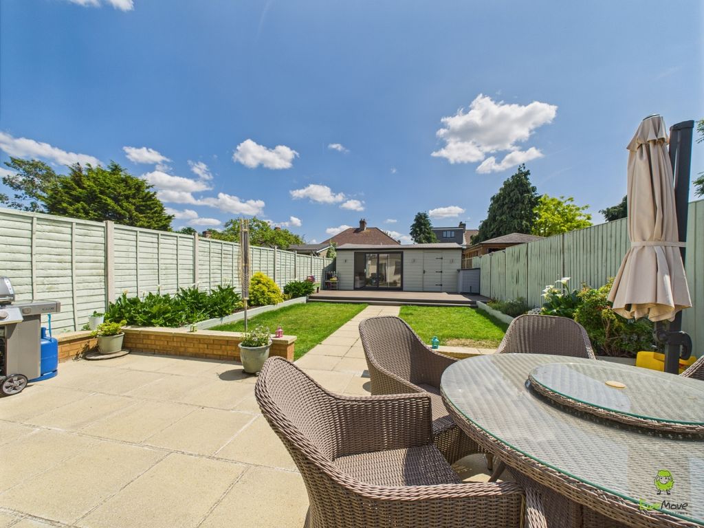 Property photo 2 of 15 Presented By Nicoleta At Ewemove Bexleyheath And D