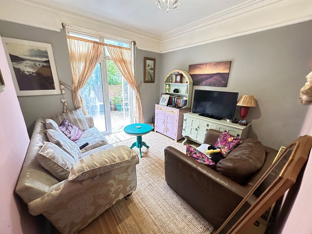 Property photo 2 of 9 5146091