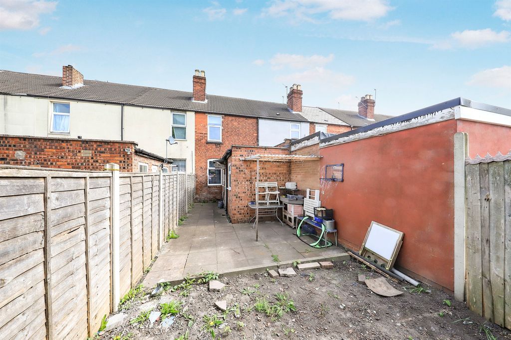 Property photo 2 of 17