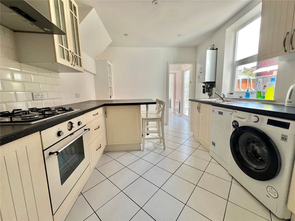Property photo 3 of 14 Picture No. 21