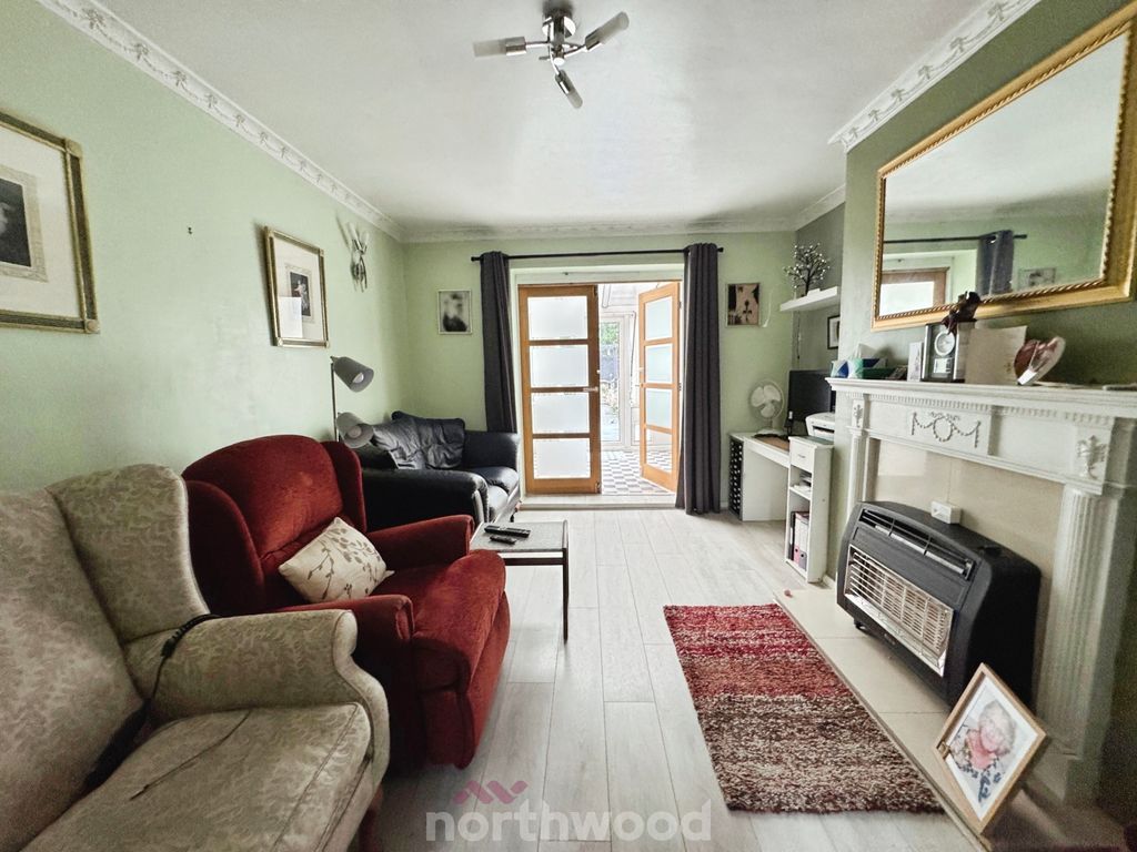 Property photo 3 of 15