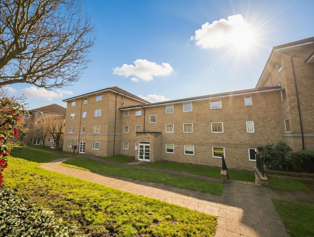 Property photo 1 of 18