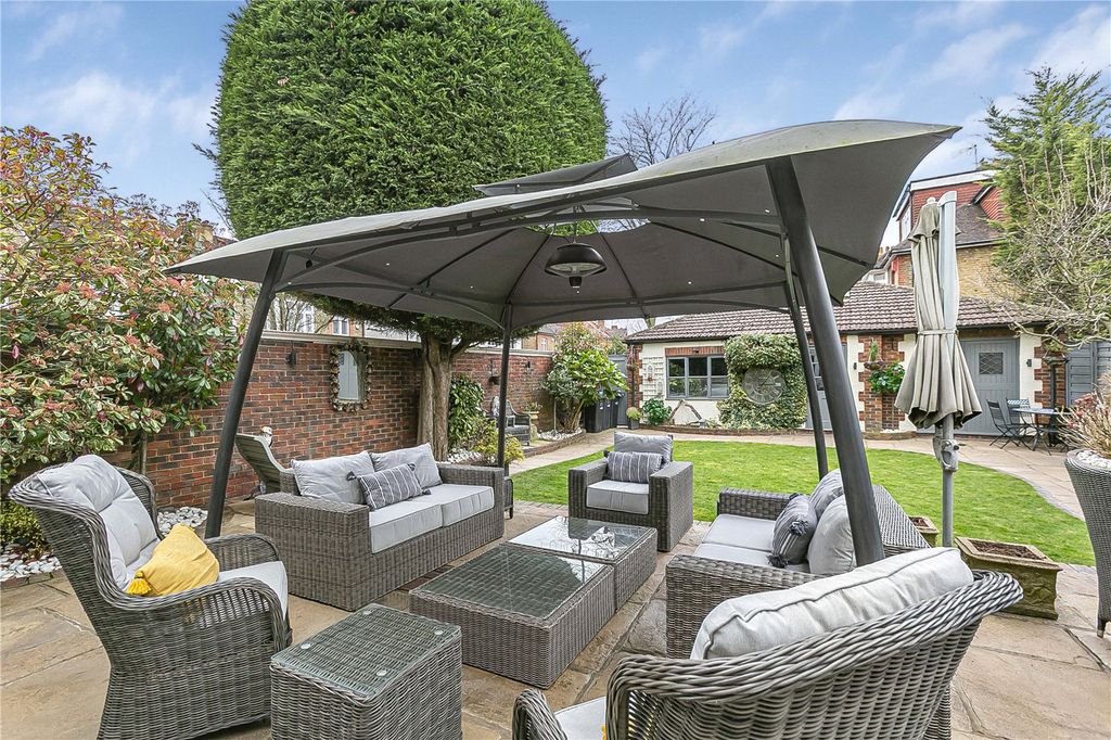 Additional image 26 of 6 bed detached house for salePark Avenue, Enfield EN1