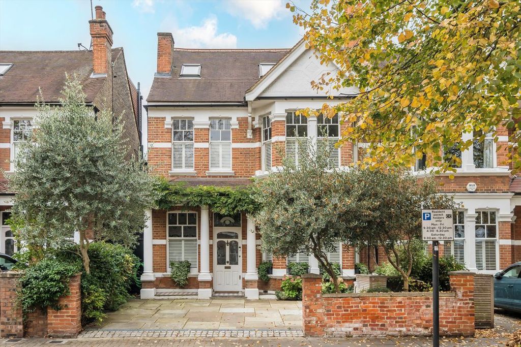 Property photo 1 of 12