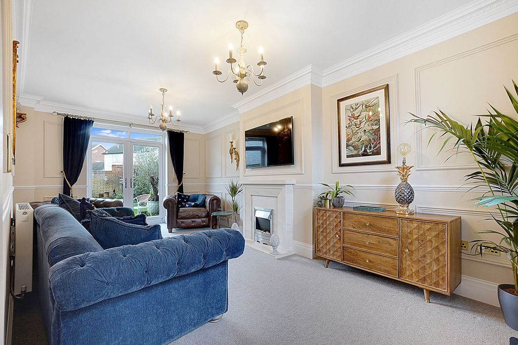 Property photo 1 of 39