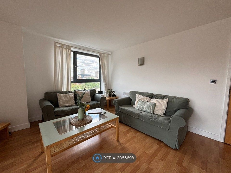 Property photo 2 of 16 Living Room