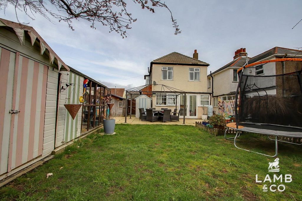 Property photo 1 of 12