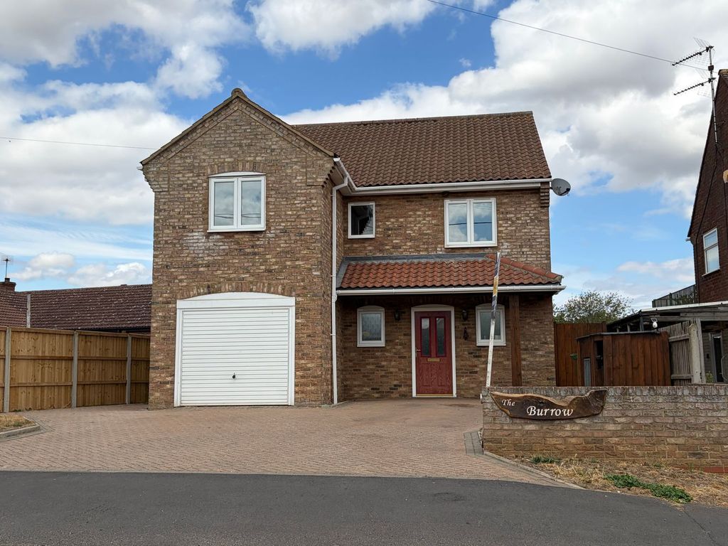 Property photo 1 of 18