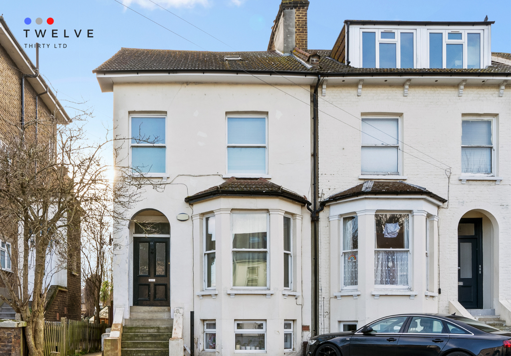 Property photo 1 of 25 Exterior (Front)