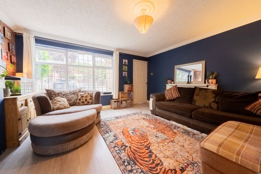 Property photo 3 of 21 Dsc05729-Hdr