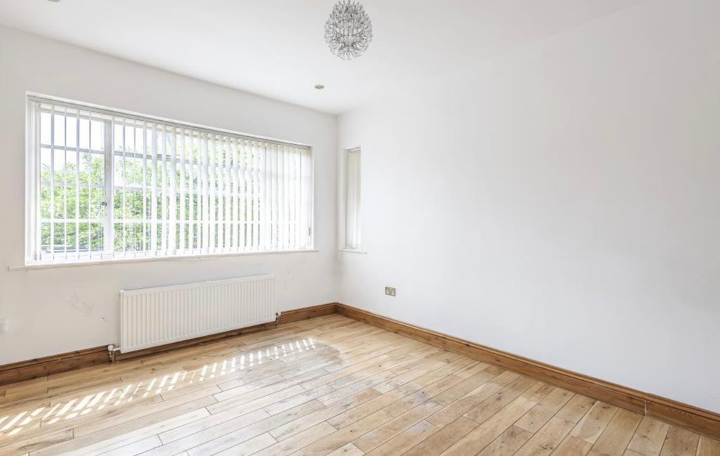 Property photo 3 of 8 Img_0716