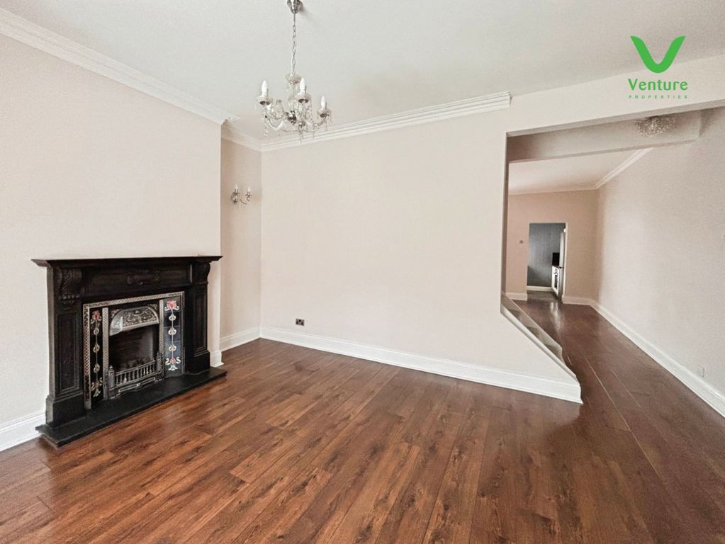 Property photo 3 of 19 Pbox-Img.Jpeg