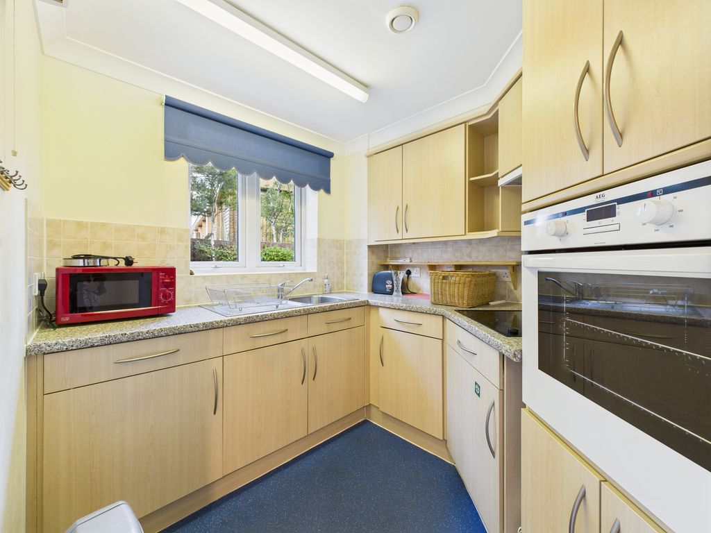 Property photo 3 of 17