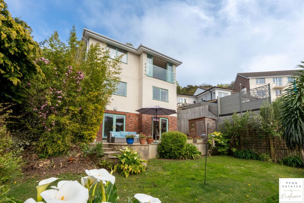 Property photo 1 of 26