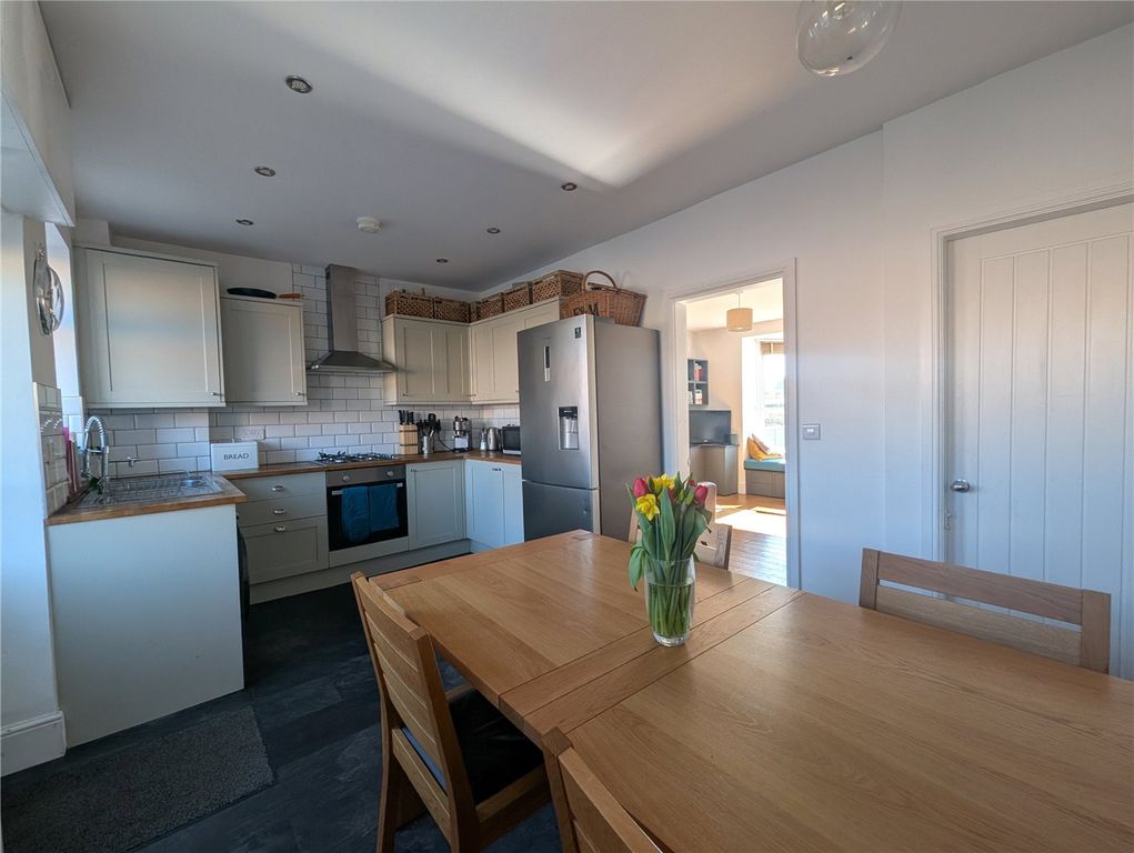 Property photo 2 of 16 Kitchen