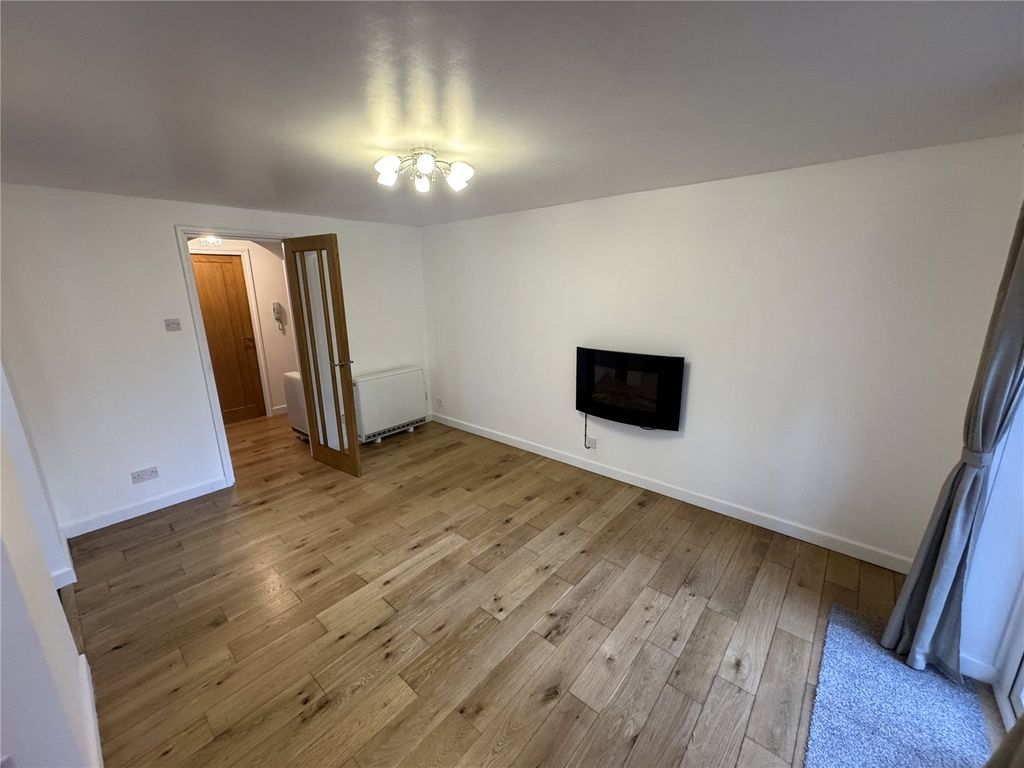 Property photo 3 of 12 Picture No. 14