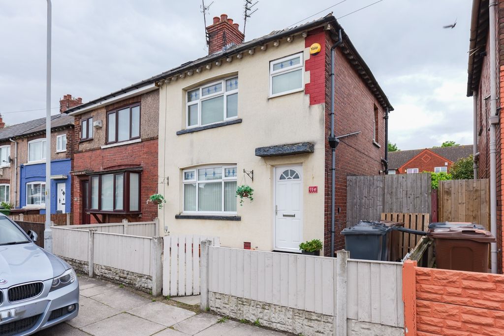 Property photo 1 of 18