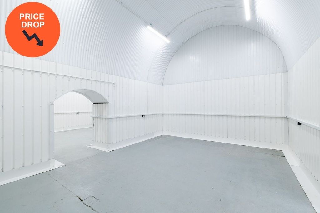 Property photo 3 of 5 Flexible Property Space