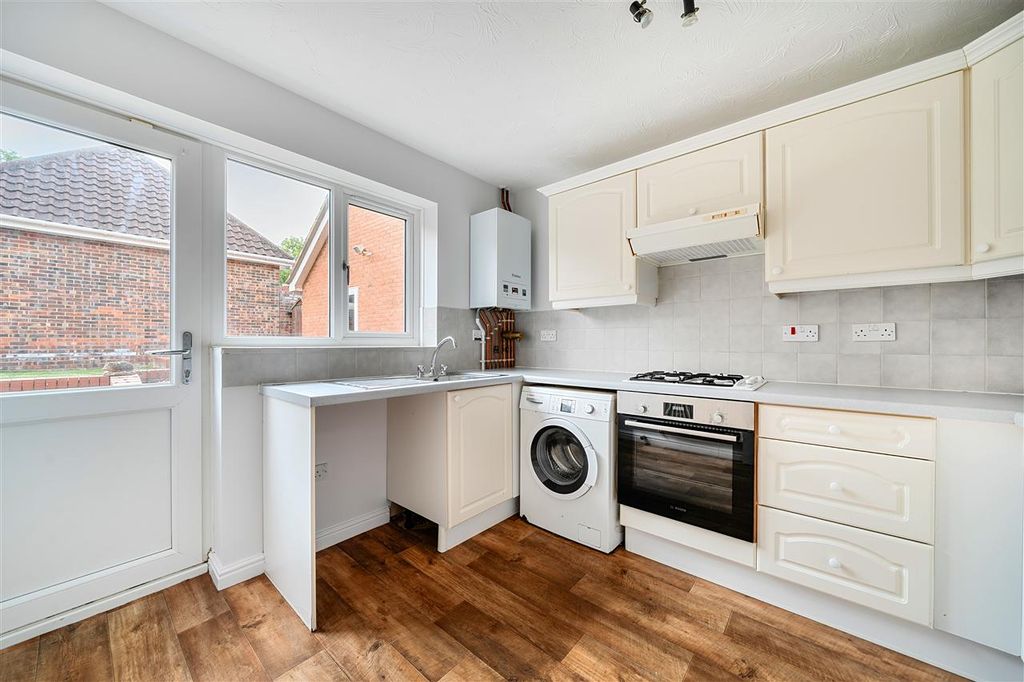 Property photo 3 of 11