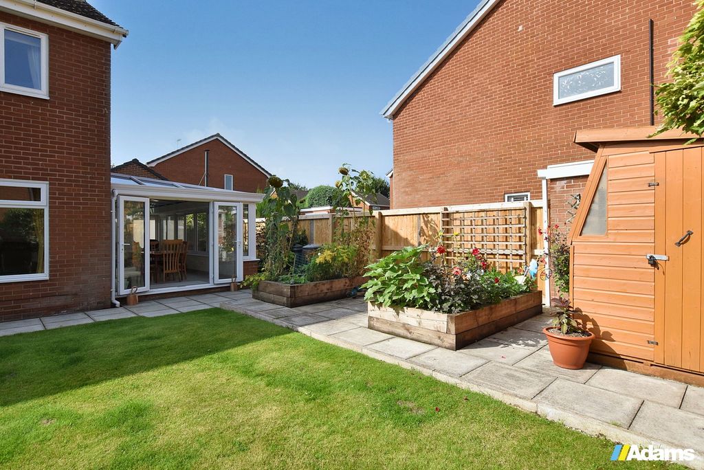 Property photo 2 of 33