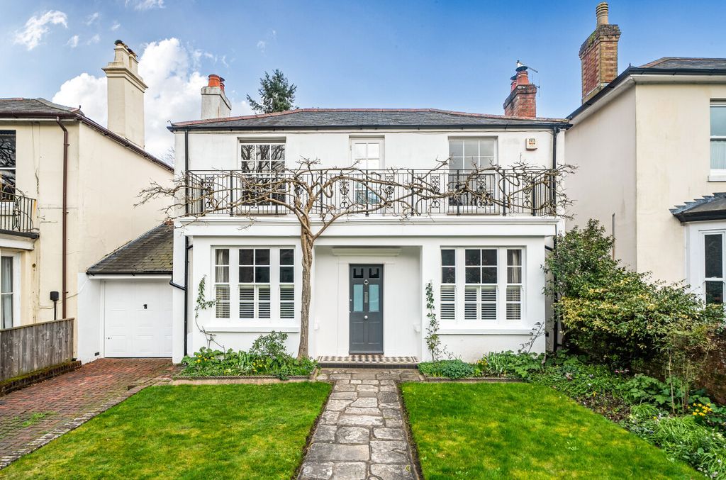 Property photo 1 of 12 1424109-2-69B052E...