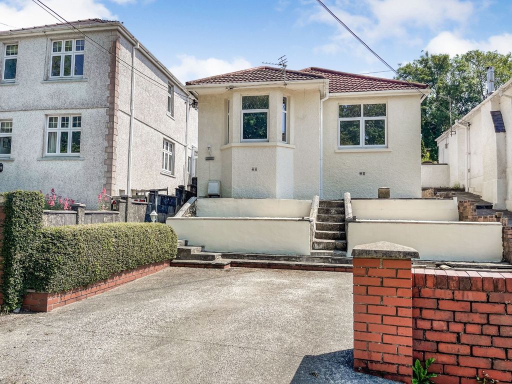 Property photo 1 of 16 2431281
