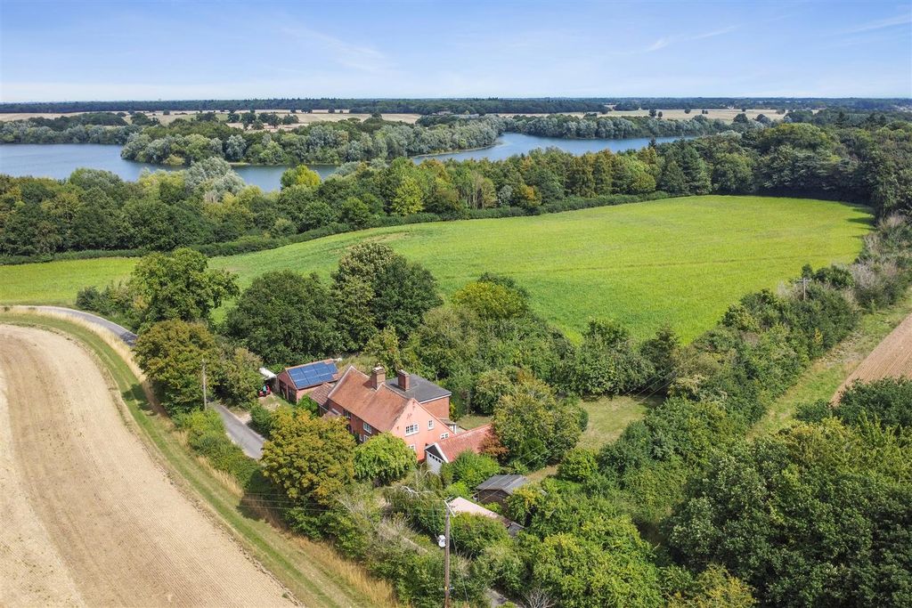 Property photo 2 of 18 Aerial