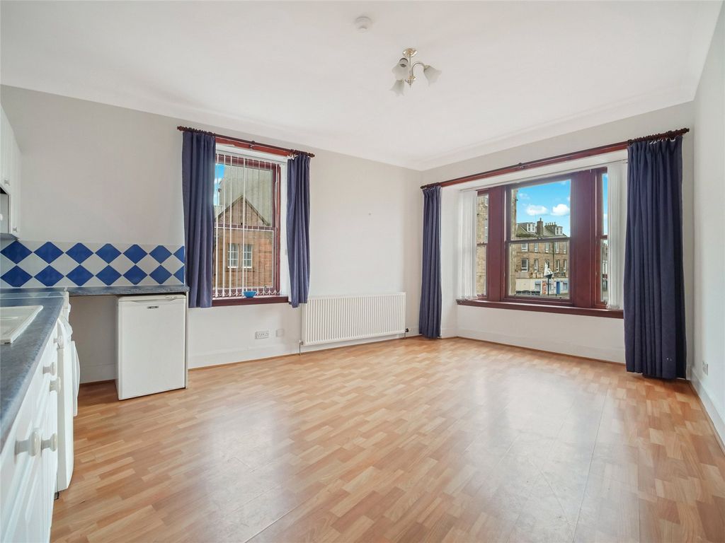 Property photo 3 of 17 Picture 3