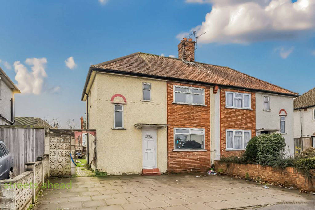 Property photo 1 of 12 3502A14A-2040-463...