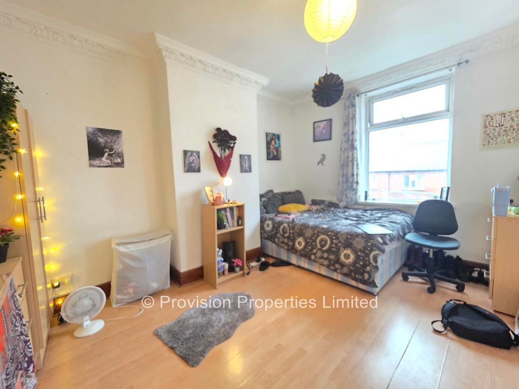 Property photo 2 of 9 Photo