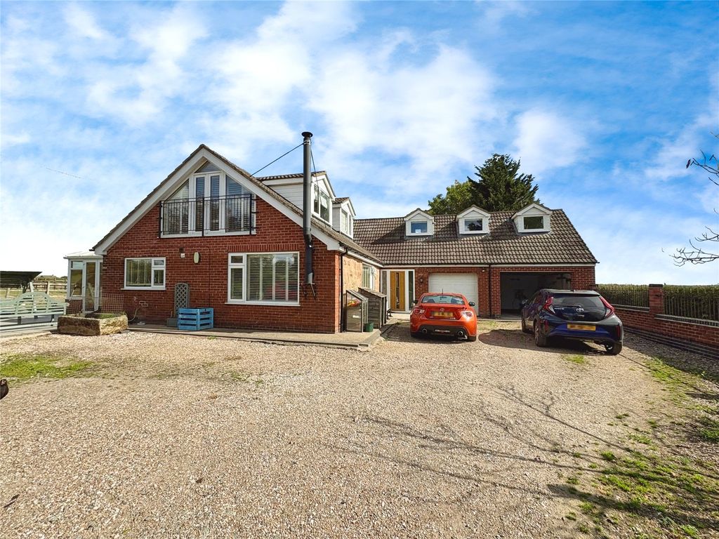 Property photo 1 of 23 Picture No. 12