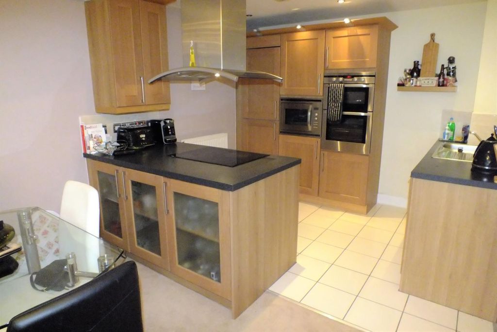 Property photo 3 of 12 3.Jpg
