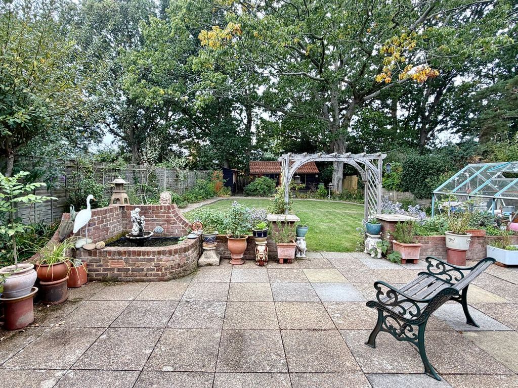Property photo 2 of 21