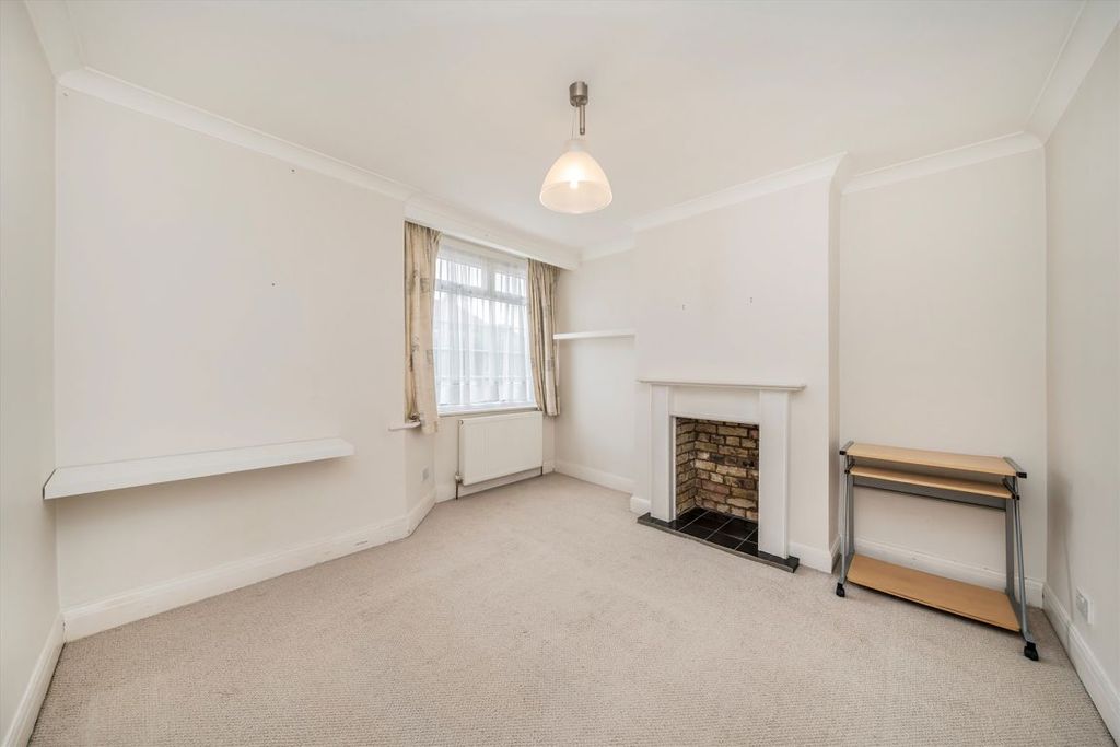 Property photo 2 of 5