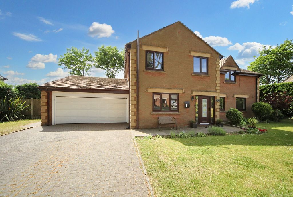 Property photo 1 of 54