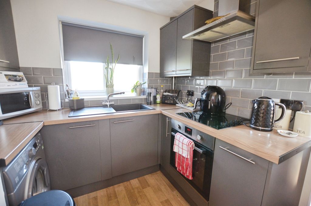 Property photo 3 of 14 75A8F2B1-Img_3022