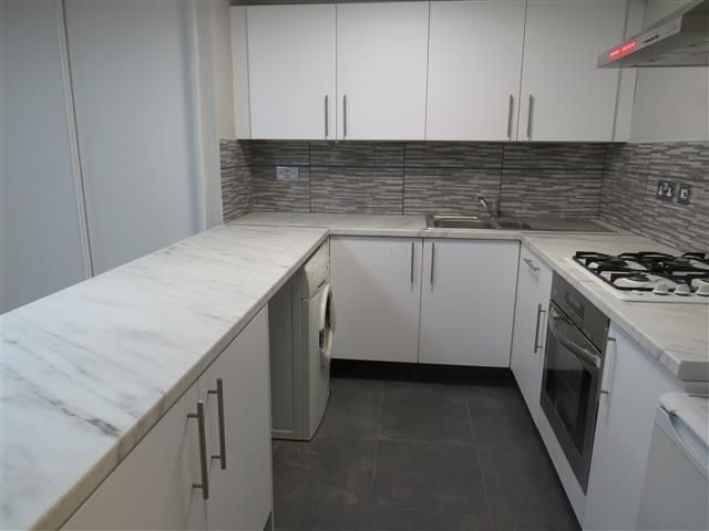 Property photo 2 of 5 Kitchen